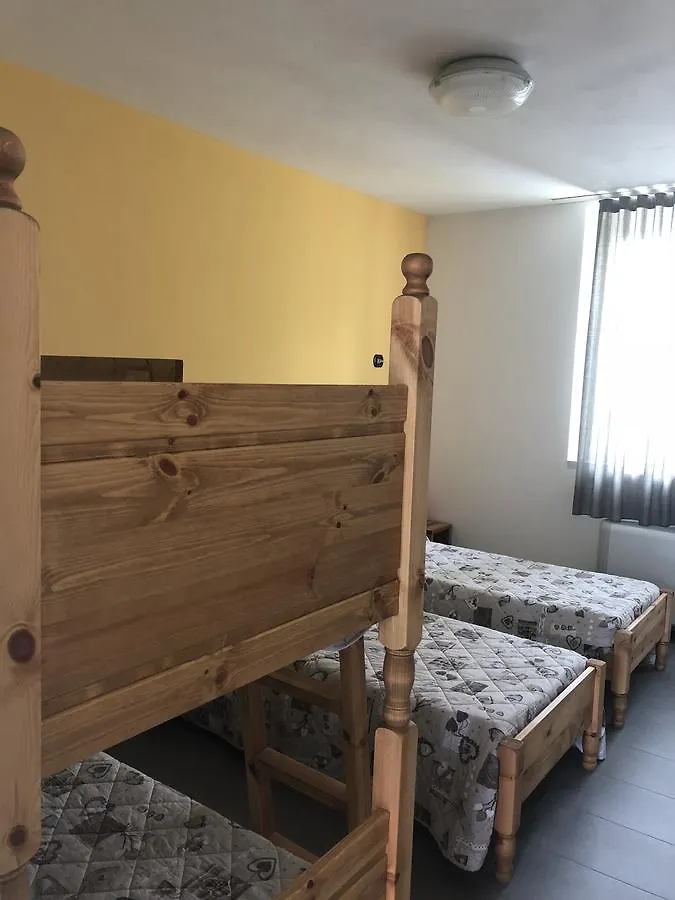 Hostel Cascina Monte Diviso Gallarate 0*,  Itálie