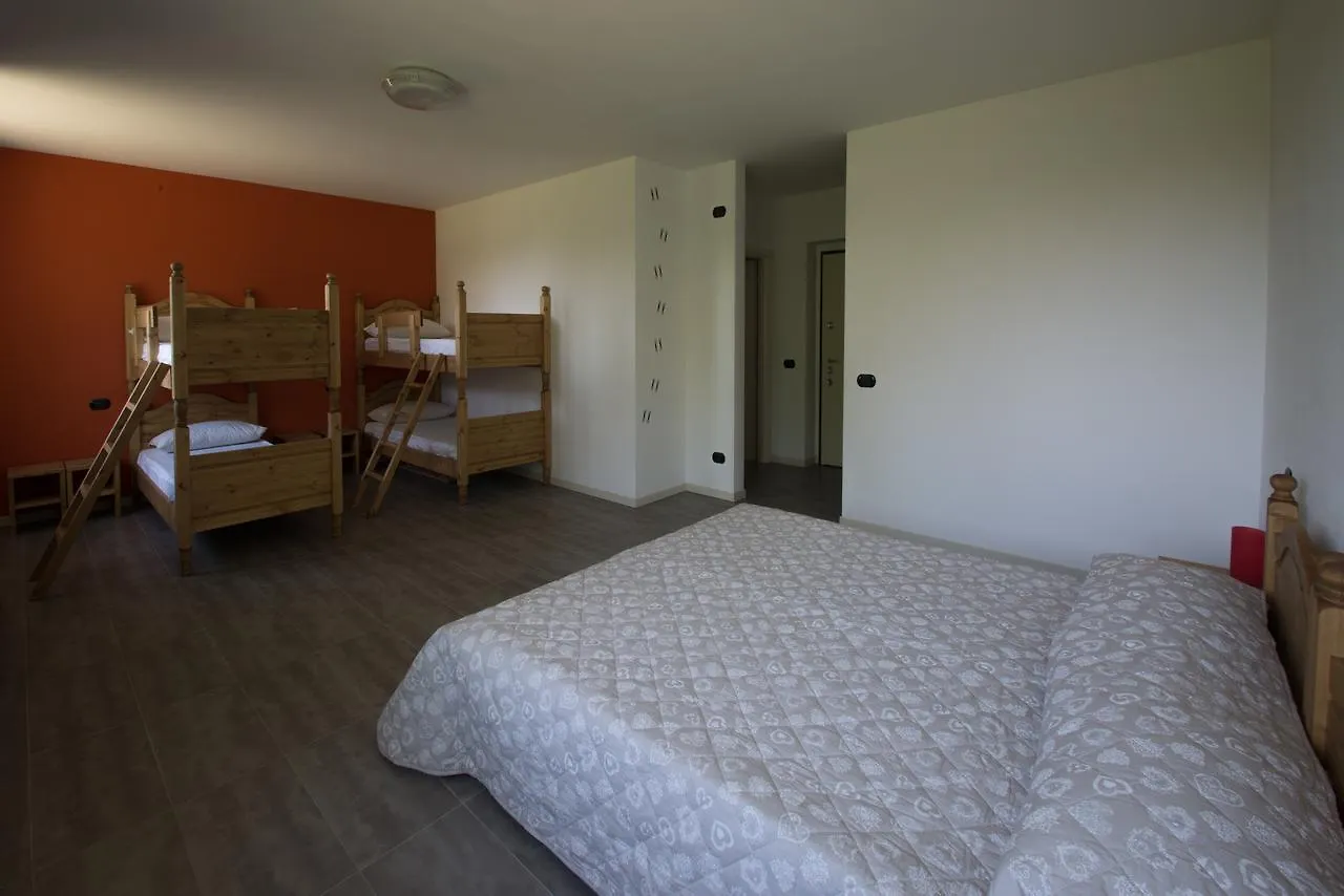 Hostel Cascina Monte Diviso Gallarate 0*,  Itálie