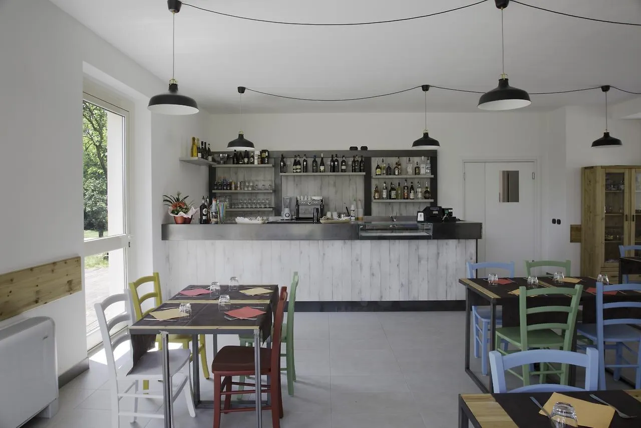 Hostel Cascina Monte Diviso Gallarate 0*,  Itálie
