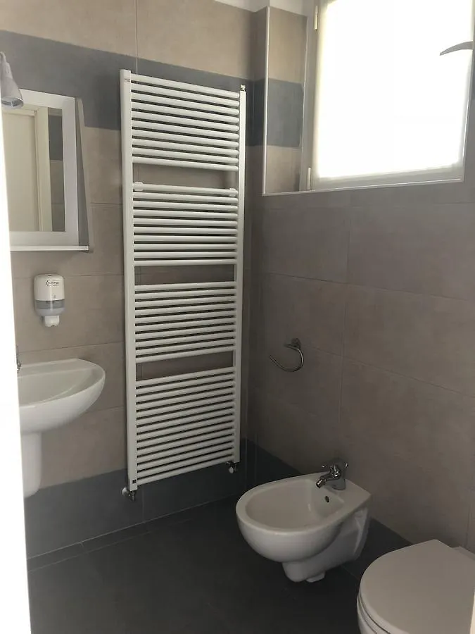 Hostel Cascina Monte Diviso Gallarate 0*,  Itálie